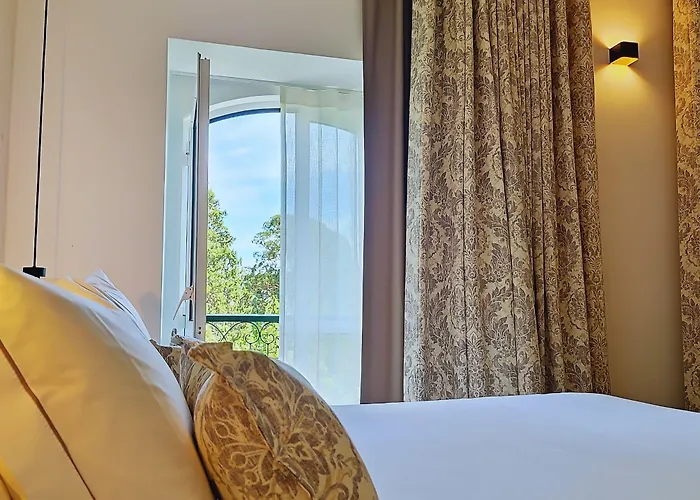 Hotell Grande 4*